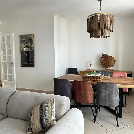 Maison De Charme Avec Patio Et Garage Prive Centre